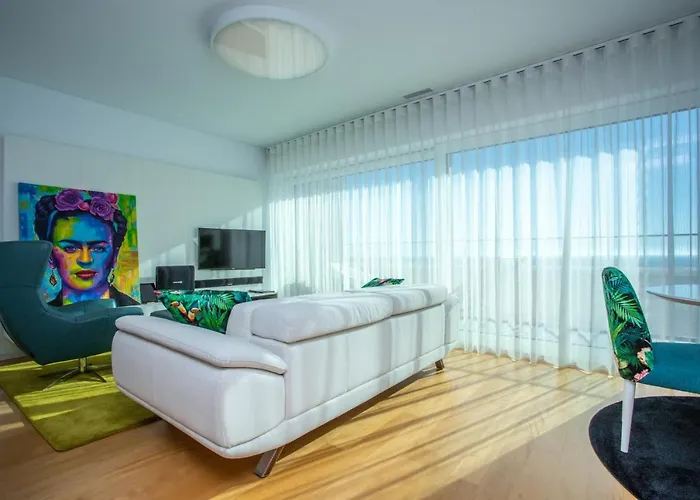 Ocean 52 By Rent4all דירה פיגואיירה דה פוז