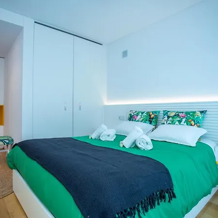 Ocean 52 By Rent4all Apartamento