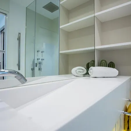 Ocean 52 By Rent4all Apartamento