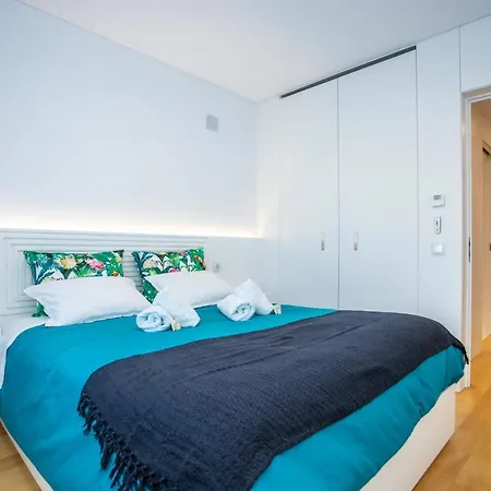 Ocean 52 By Rent4all Apartamento *