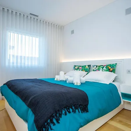 Ocean 52 By Rent4all * فيغيورا دا فوز