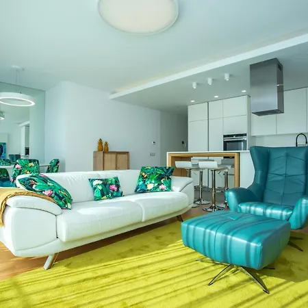 Ocean 52 By Rent4all