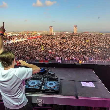 Ocean 52 By Rent4all فيغيورا دا فوز