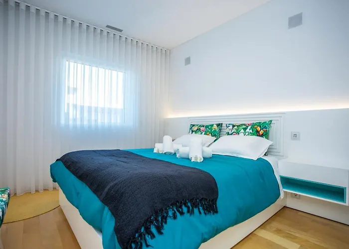 Ocean 52 By Rent4all * Figueira da Foz